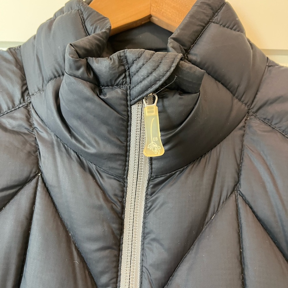 Eddie Bauer Black Quilted Down-Style Vest - Picture 3 of 7